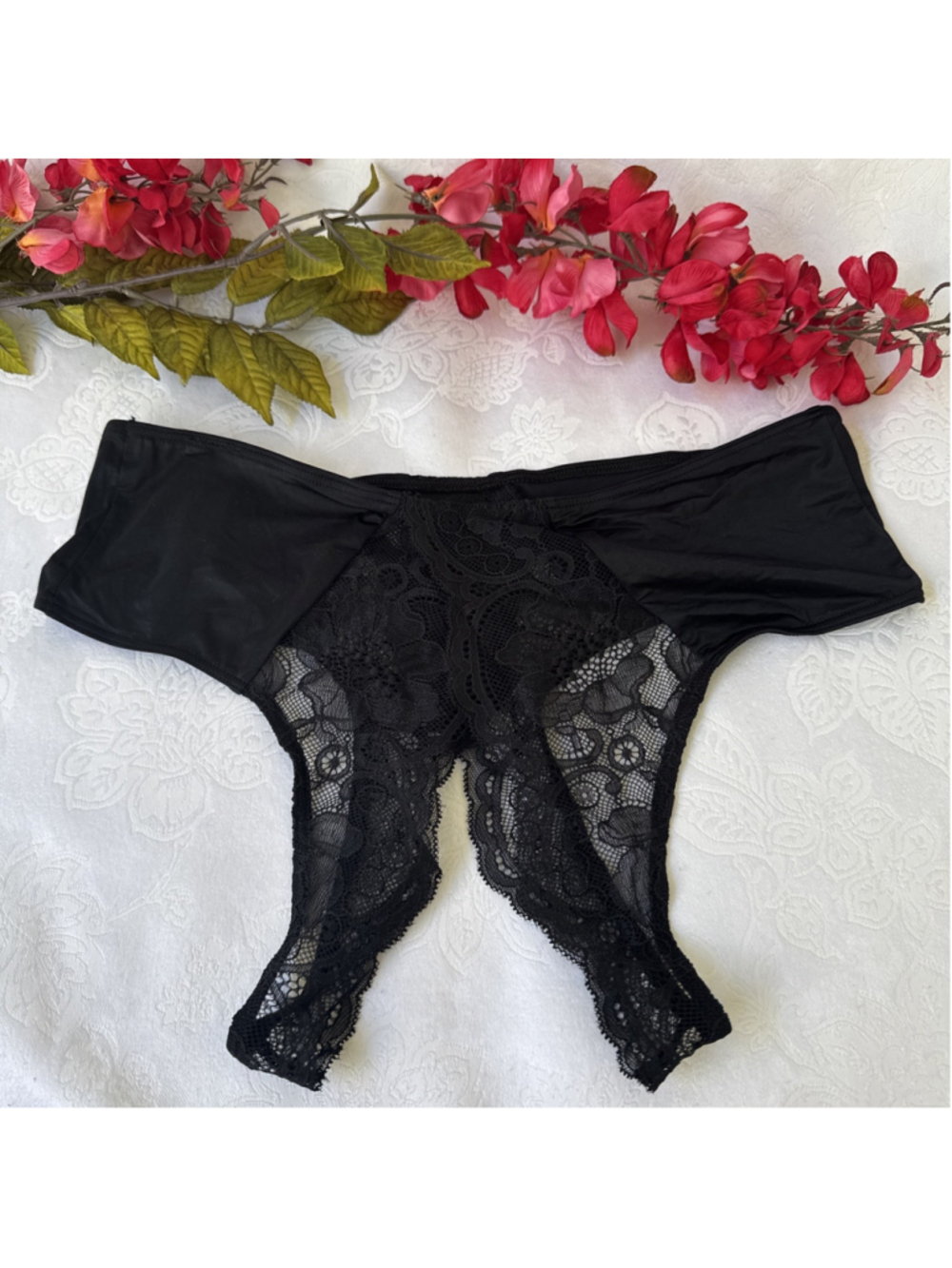 VICTORIA'S SECRET XS BLACK SILKY W LACE OPEN BOTTOM CROTCHLESS CHEEKY PANTIES